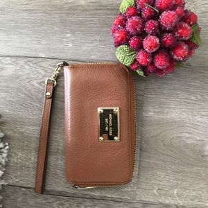 Wrist wallet by Michael Kors